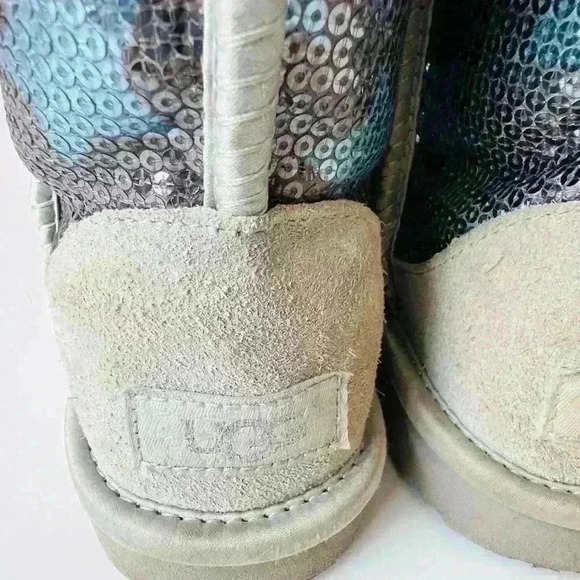 UGG Kid’s Sequin Star Blue Crystal Classic Boots. - Picture 5 of 8